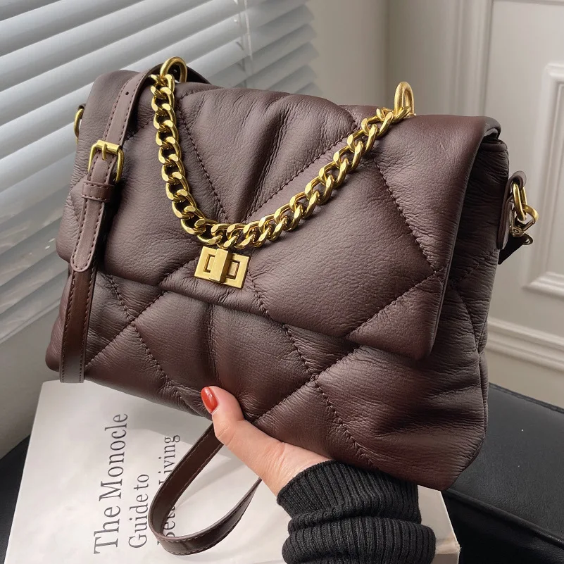 HB025 – Female Handbag (Black)