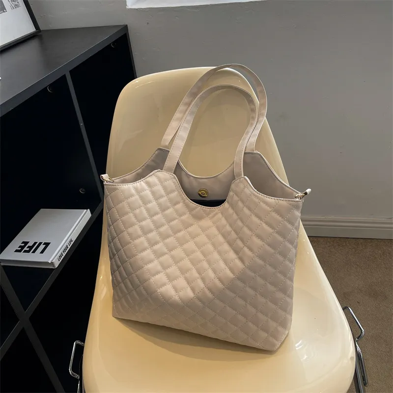 HB016 Women Tote Bag – (White)