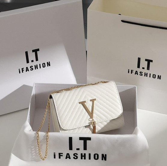 WB024 – V Fashion Bag